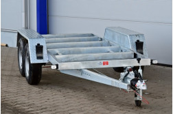 Blyss AGRE 273013 remorca transport utilaje  franata 2700 kg  in 2 axe cu sarcina utila de 2320 kg
 si dimensiuni utile de 300x130cm