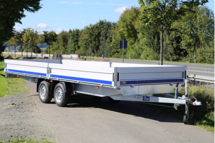 Blyss atlantis - remorca pentru camioane 3000 kg
  in 2 axe cu sarcina utila de 2130 kg
 si dimensiuni utile de 627x205x40cm