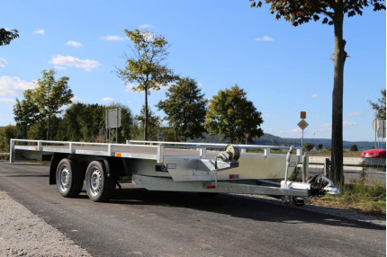 Blyss victoria 2740 - platforma auto 2700 kg
in 2 axe cu sarcina utila de 2065 kg
si dimensiuni utile de 400x200x10cm