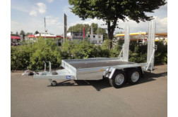Blyss B27400/190 remorca transport utilaje  franata 2700 kg
  in 2 axe cu sarcina utila de 1820 kg si dimensiuni utile de 400x190x20cm