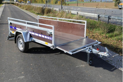 Blyss bork 752513 - remorca usoara 750 kg
monoax cu sarcina utila de 550 kg
si dimensiuni utile de 250x130x50cm