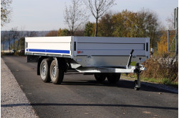 Blyss VECTOR 330 remorca pentru marfa  franata 2700 kg
  in 2 axe cu sarcina utila de 2180 kg
 si dimensiuni utile de 330x180x40cm