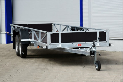 Blyss d75600/125h - remorca usoara 750 kg
in 2 axe cu sarcina utila de 430 kg
si dimensiuni utile de 608x125x27cm