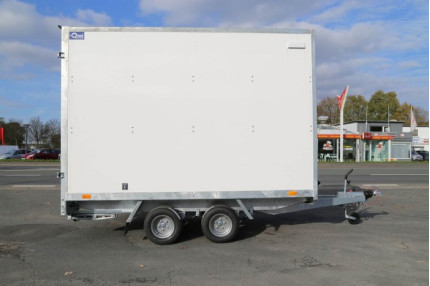 Blyss fc2726htd - remorca carosata 2700 kg
in 2 axe cu sarcina utila de 1830 kg
si dimensiuni utile de 260x160x180cm