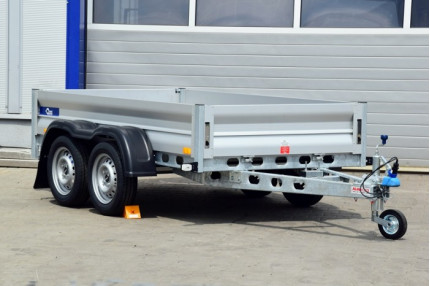 Blyss krakus obloane aluminiu - remorca usoara 750 kg
  in 2 axe cu sarcina utila de 528 kg
 si dimensiuni utile de 252x132x34cm