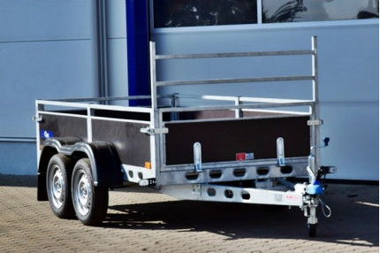 Blyss krakus obloane placa multiplex - remorca usoara 750 kg
  in 2 axe cu sarcina utila de 510 kg
 si dimensiuni utile de 252x132x40cm