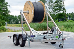 Blyss KT27 remorca transport utilaje franata 2700 kg
in 2 axe cu sarcina utila de 1940 kg
si dimensiuni utile de 100-240/260x160cm Blyss KT27 remorca transport utilaje franata 2700 kg
in 2 axe cu sarcina utila de 1940 kg
si dimensiuni utile de 100-240/260x160cm