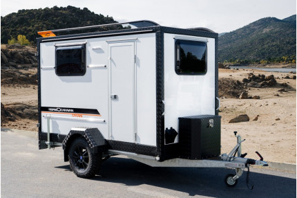 Blyss speedcaravan 310 cross - remorca Caravana Camping 1300 kg  monoax cu sarcina utila de 575 kg
 si dimensiuni utile de 300x146x190cm
