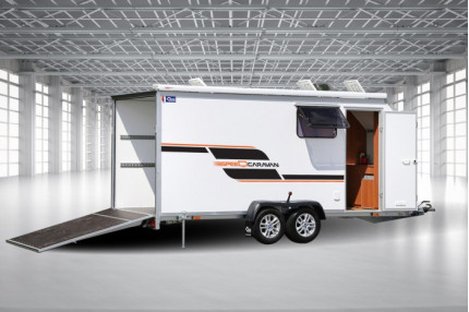 Blyss speedcaravan 520 - remorca Caravana Camping 2700 kg
  in 2 axe cu sarcina utila de 1500 kg
 si dimensiuni utile de 500x200x200cm