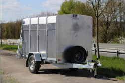Blyss VT1326 remorca Auto de transportat animale  franata 1300 kg  monoax cu sarcina utila de 768 kg si dimensiuni utile de 258x140x148cm