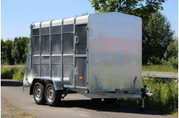 Blyss VT2736 remorca Auto de transportat animale  franata 2700kg  in 2 axe cu sarcina utila de 1718 kg si dimensiuni utile de 360x177x186cm